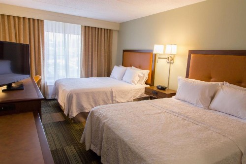 Hampton Inn & Suites Albany-Downtown - image 28