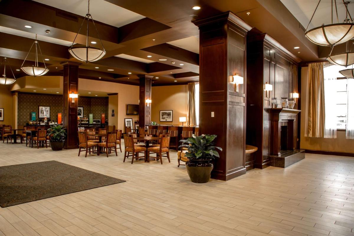 Hampton Inn & Suites Albany-Downtown - image 5