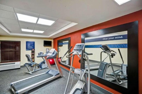 Hampton Inn Albany-Wolf Road - image 16