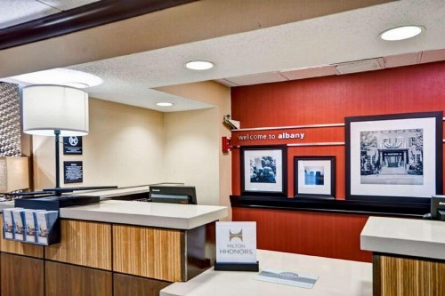Hampton Inn Albany-Wolf Road - image 2