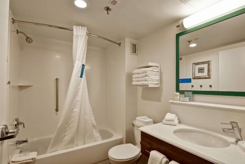 Hampton Inn Albany-Wolf Road - image 22