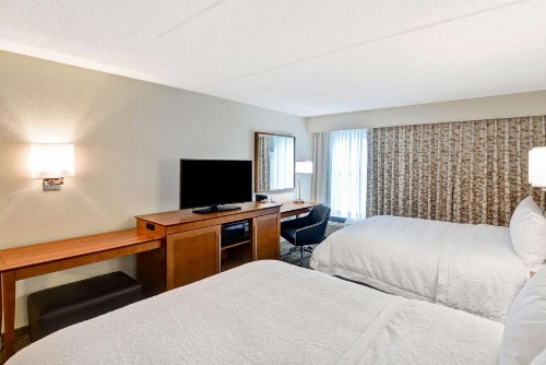 Hampton Inn Albany-Wolf Road - image 3
