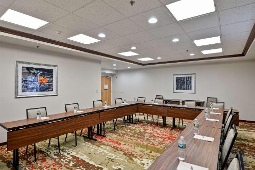 Hampton Inn Albany-Wolf Road - image 4