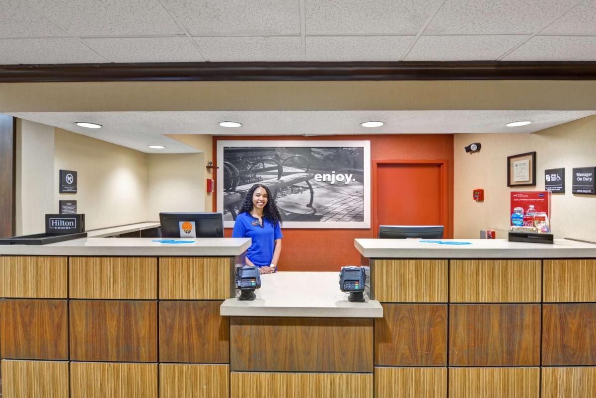 Hampton Inn Albany-Wolf Road - image 5