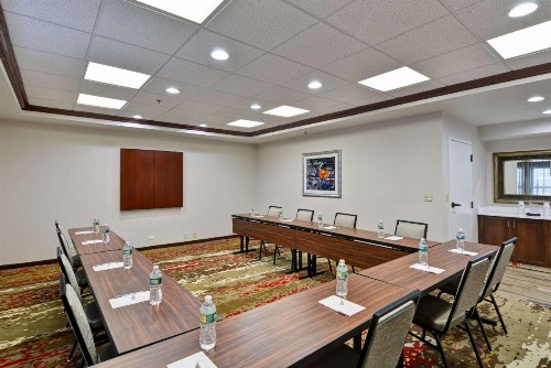 Hampton Inn Albany-Wolf Road - image 7