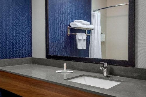 Fairfield Inn by Marriott Albany University Area - image 22