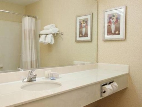 Fairfield Inn by Marriott Albany University Area - image 29