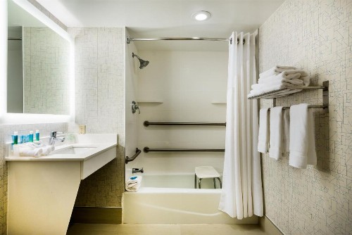 Holiday Inn Express Albany Downtown an IHG Hotel - image 20