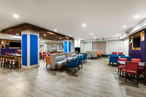Holiday Inn Express Albany Downtown an IHG Hotel - image 28
