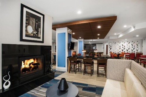 Holiday Inn Express Albany Downtown an IHG Hotel - image 37