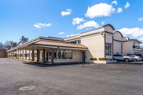 Days Inn By Wyndham Albany Suny