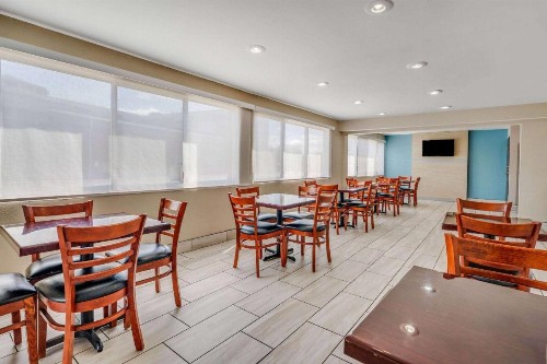 Days Inn by Wyndham Albany SUNY - image 10