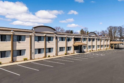 Days Inn by Wyndham Albany SUNY - image 2