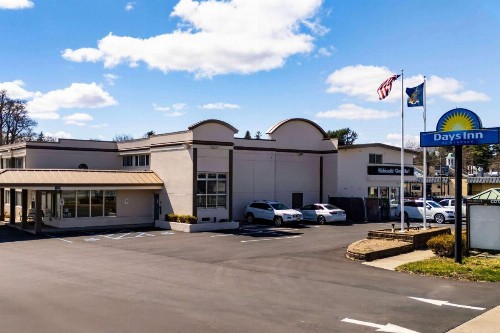 Days Inn by Wyndham Albany SUNY - image 4