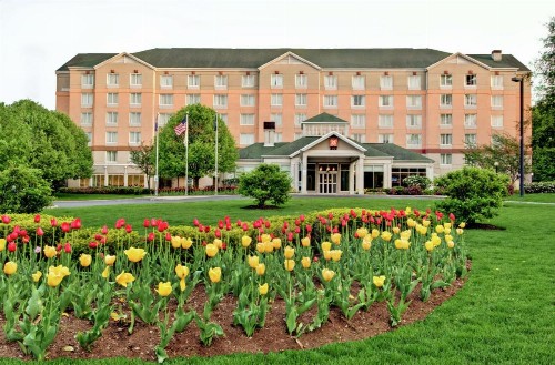Hilton Garden Inn Albany Airport - image 1