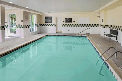 Hilton Garden Inn Albany Airport - image 2