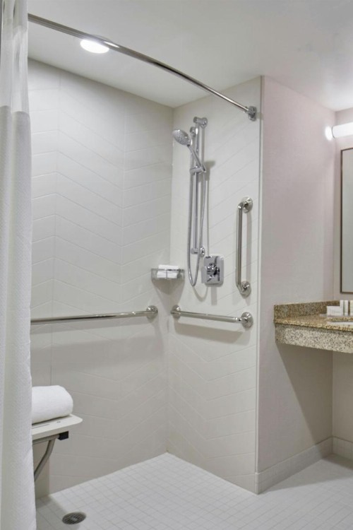 Fairfield Inn & Suites by Marriott Albany Airport - image 21