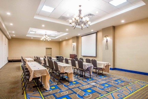 Holiday Inn Express & Suites - Albany Airport - Wolf Road an IHG Hotel - image 4