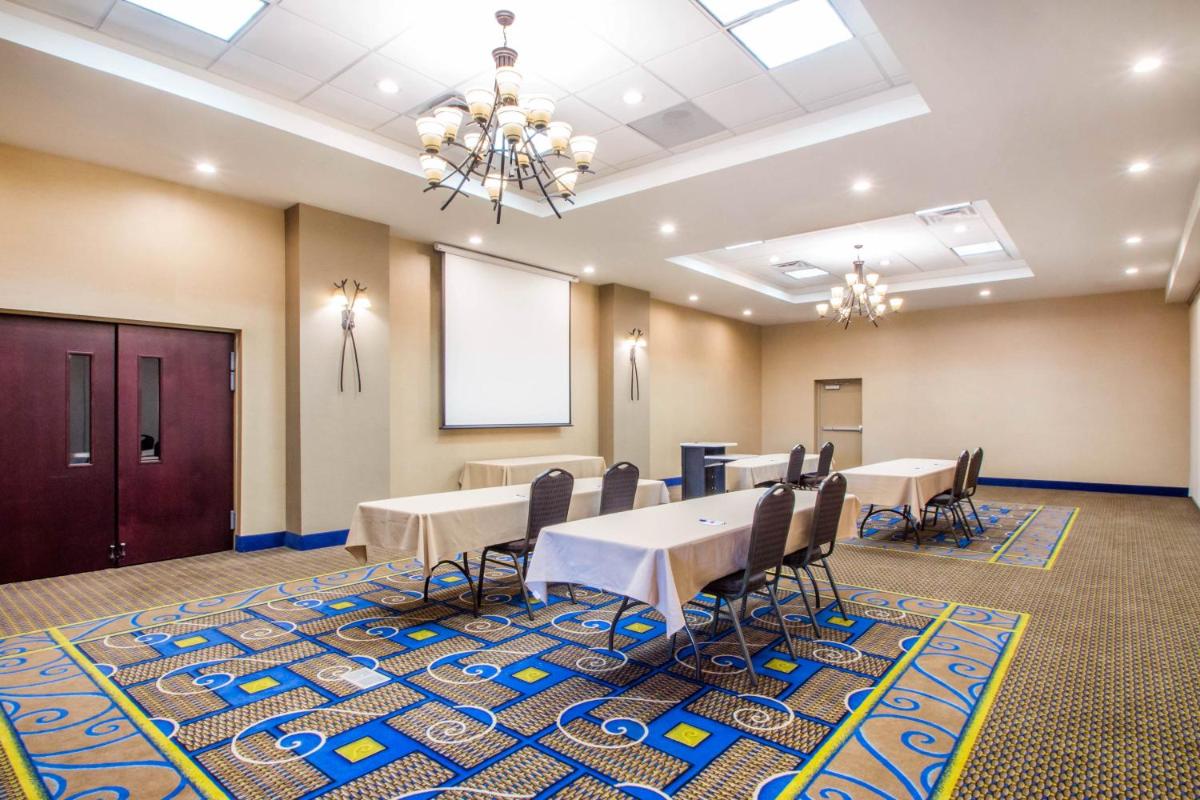 Holiday Inn Express & Suites - Albany Airport - Wolf Road an IHG Hotel - image 5