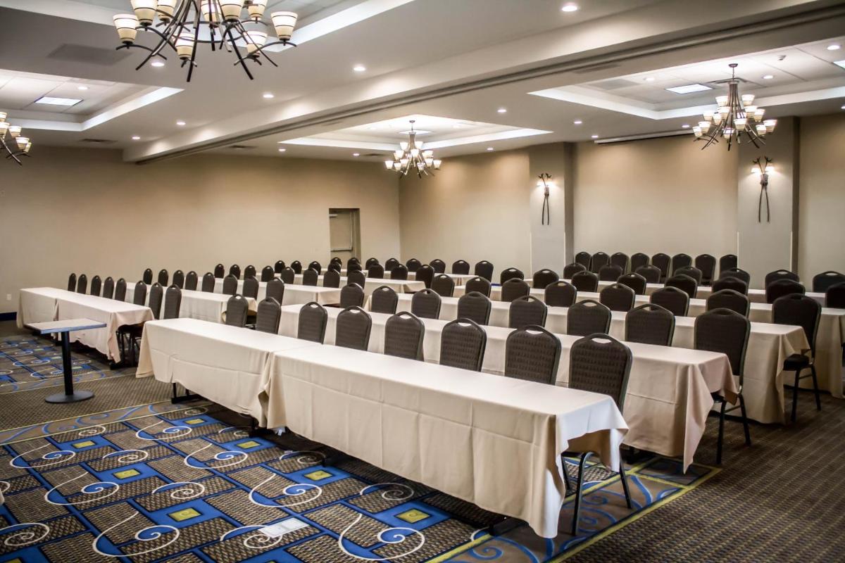 Holiday Inn Express & Suites - Albany Airport - Wolf Road an IHG Hotel - image 6
