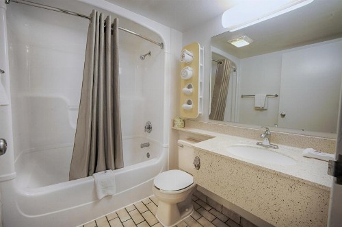 Motel 6-Albany NY - image 13