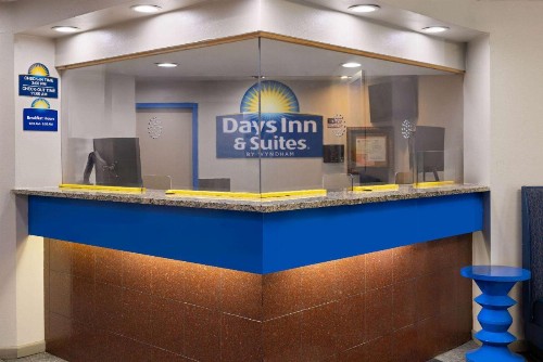 Days Inn & Suites by Wyndham Albany - image 10