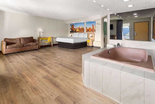 Days Inn & Suites by Wyndham Albany - image 2