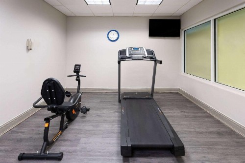Days Inn & Suites by Wyndham Albany - image 3