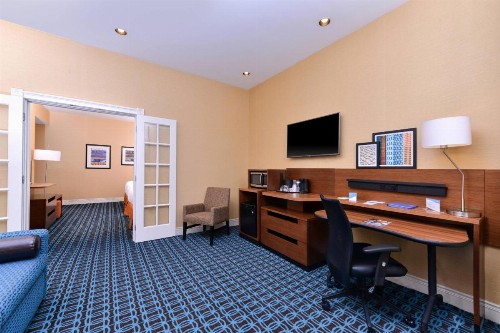 Fairfield Inn & Suites by Marriott Albany Downtown - image 14