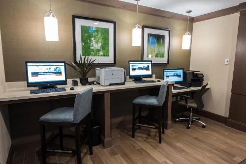 Staybridge Suites Albany Wolf Rd-Colonie Center - image 50