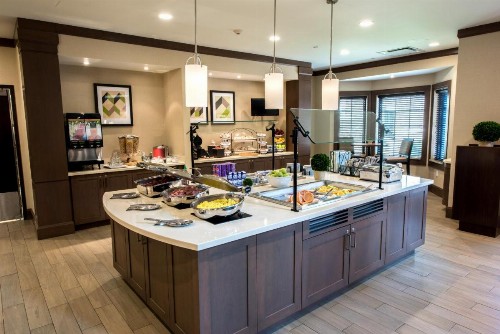 Staybridge Suites Albany Wolf Rd-Colonie Center - image 9