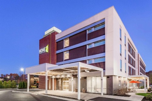 Home2 Suites by Hilton Albany Airport/Wolf Rd - image 2