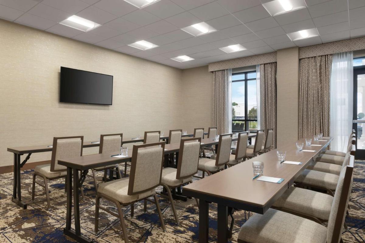 Homewood Suites by Hilton Albany Crossgates Mall - image 2