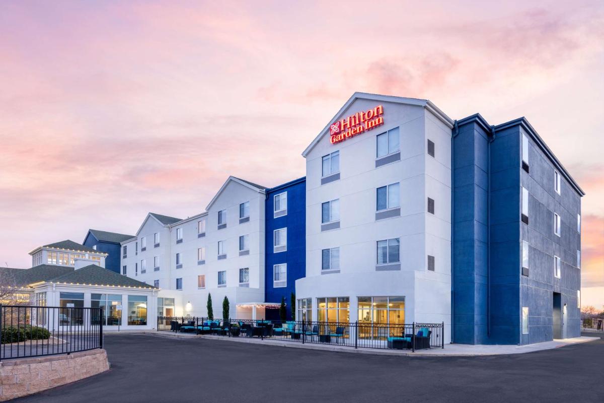 Hilton Garden Inn Albuquerque/Journal Center - main image