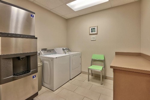 Hilton Garden Inn Albuquerque/Journal Center - image 22