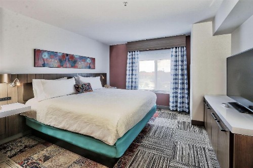 Hilton Garden Inn Albuquerque/Journal Center - image 3