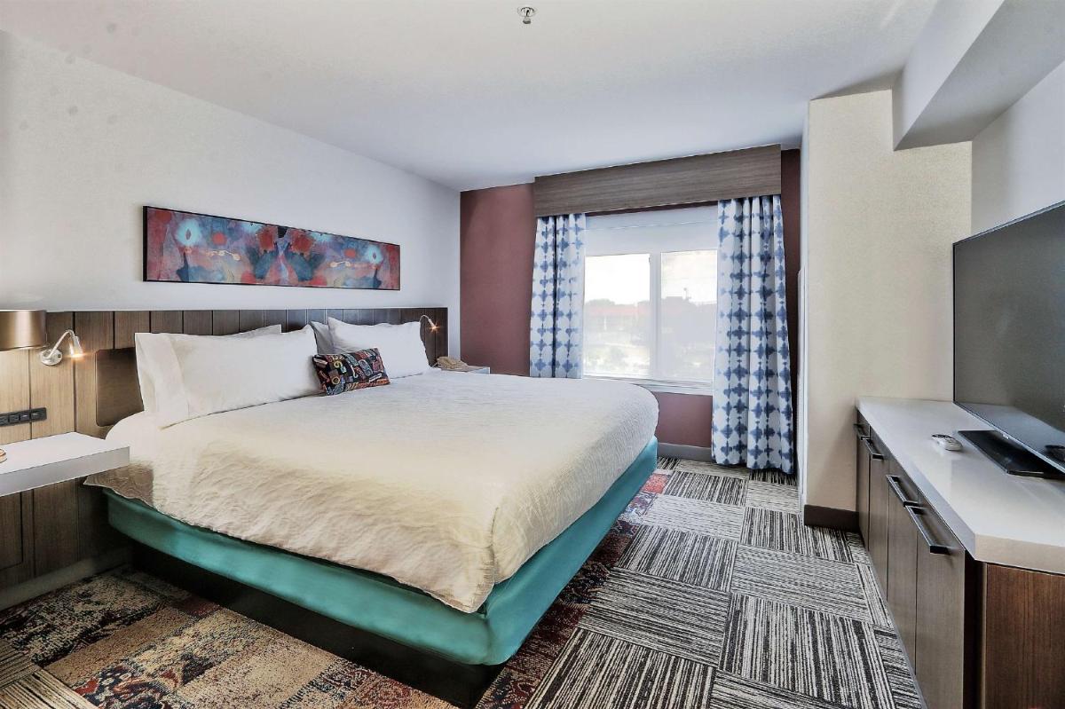 Hilton Garden Inn Albuquerque/Journal Center - image 3