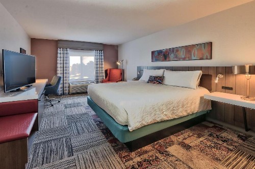 Hilton Garden Inn Albuquerque/Journal Center - image 8