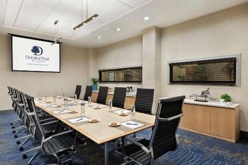 DoubleTree by Hilton Downtown Albuquerque - image 37