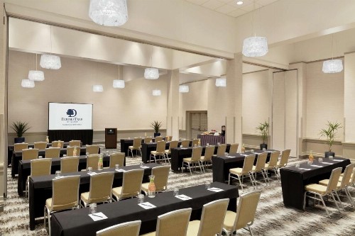 DoubleTree by Hilton Downtown Albuquerque - image 39