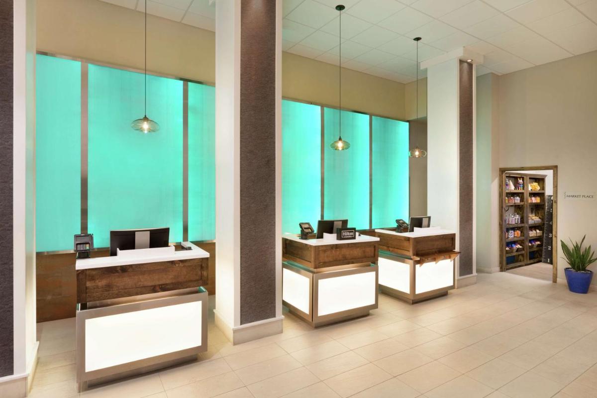 DoubleTree by Hilton Downtown Albuquerque - image 7