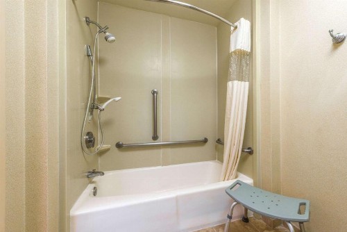 Days Inn & Suites by Wyndham Albuquerque North - image 26