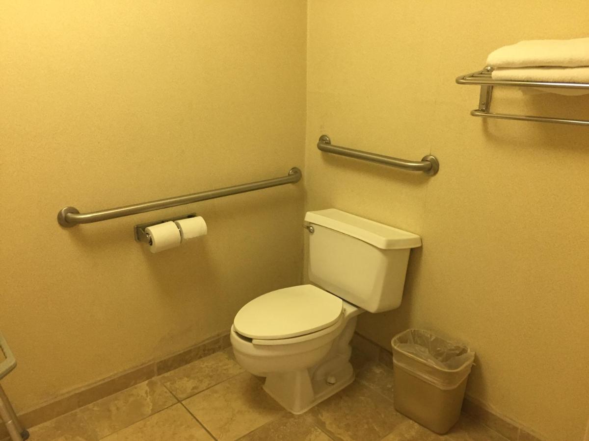 Days Inn & Suites by Wyndham Albuquerque North - image 5