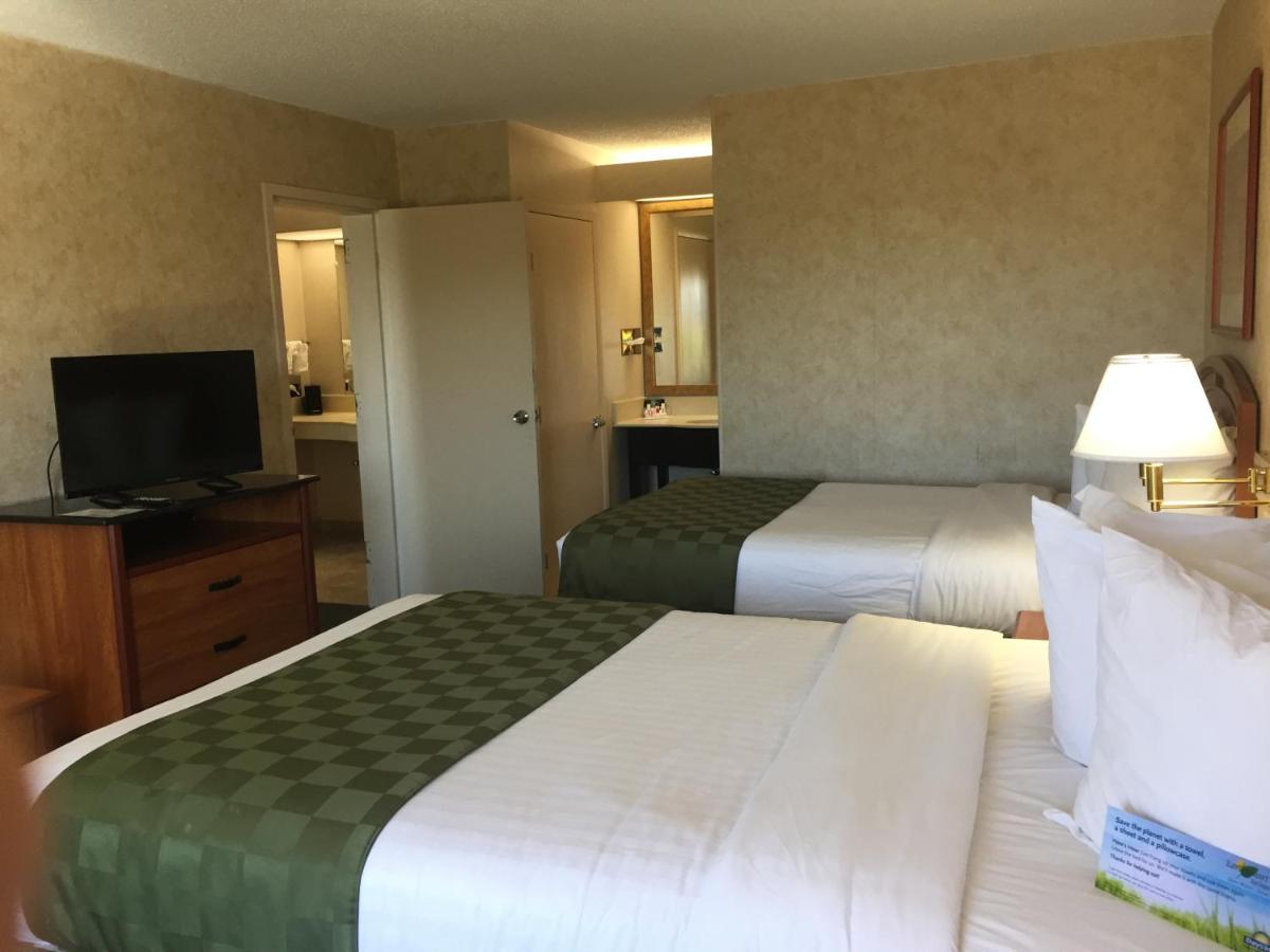 Days Inn & Suites by Wyndham Albuquerque North - image 6