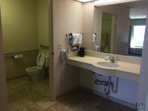 Days Inn & Suites by Wyndham Albuquerque North - image 7