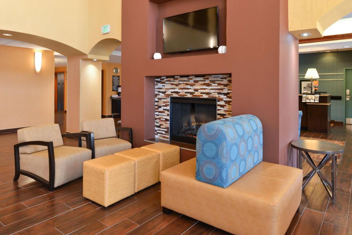Hampton Inn & Suites Albuquerque-Coors Road - image 5