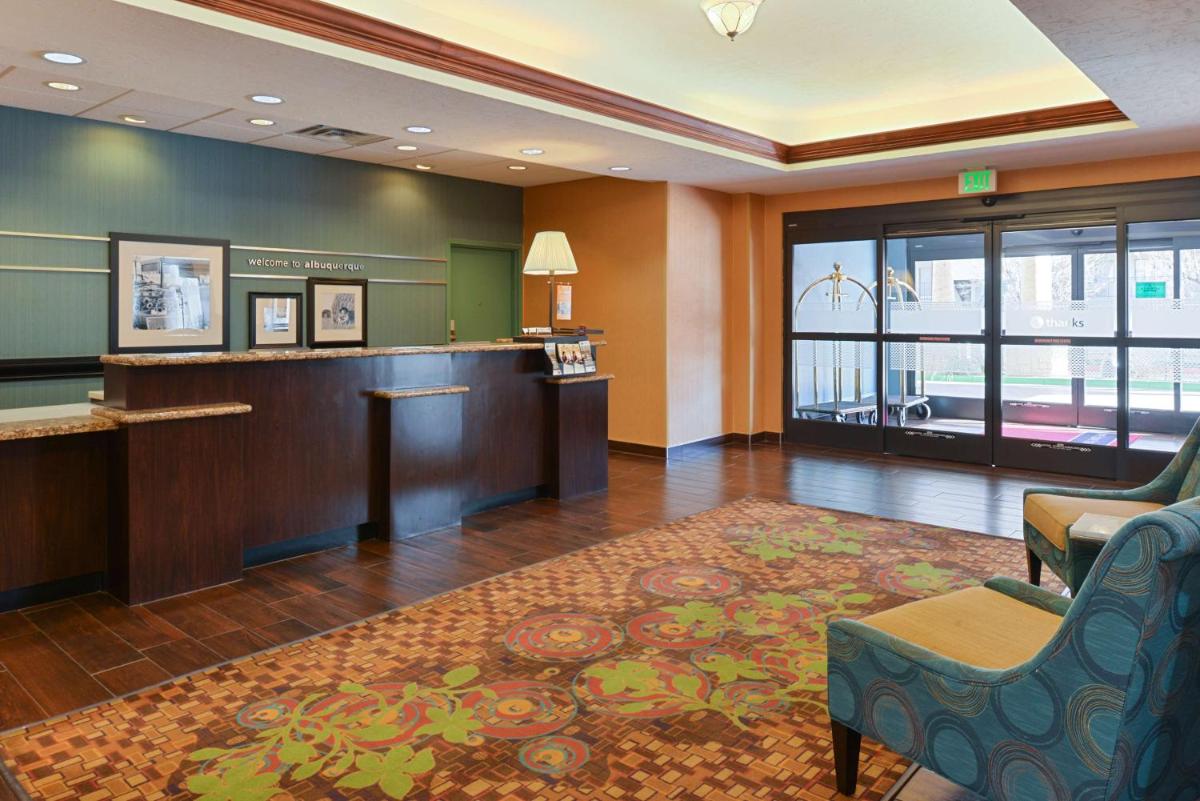 Hampton Inn & Suites Albuquerque-Coors Road - image 7