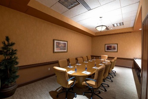 Embassy Suites by Hilton Albuquerque - image 17