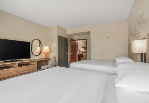 Embassy Suites by Hilton Albuquerque - image 18