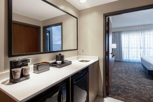 Embassy Suites by Hilton Albuquerque - image 27